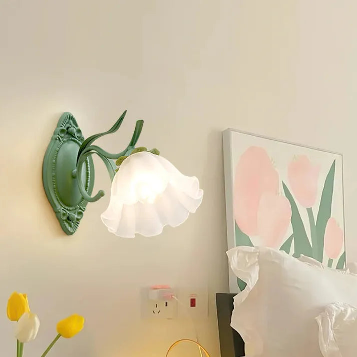 LilyGlow – Wandlamp Lelietje van Dalen